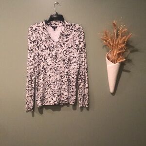 Talbots M Floral Black Gray White Long Sleeve V Neck Pullover Blouse EUC
